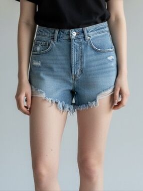 Zara Light Blue Frayed Hem Denim Shorts Size US 2